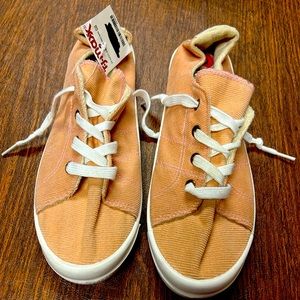 NWT Women’s Sneakers